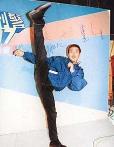 香港武打明星卢惠光,香港武打明星的传奇人生与银幕风采