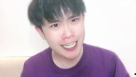 美女吃瓜倒放视频,倒放镜头下的瓜味佳肴